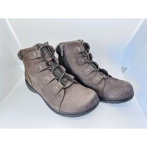 Clarks Collection Carleigh Jade Leather & Ankle Boots Size: 8 NEW- STORE WORN